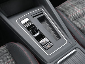 2021380TSI DSG GTI п؅^(q)