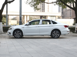 2022款280TSI DSG飞越版 正侧（左）