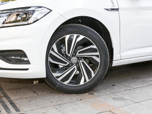 2022款280TSI DSG飞越版 轮圈