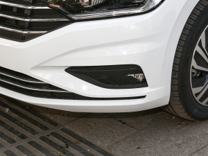 2022款280TSI DSG飞越版 前雾灯