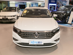 2022款280TSI DSG超越版 正前