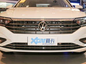2022款280TSI DSG超越版 中网