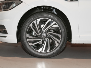 2022款280TSI DSG超越版 轮圈
