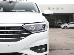 2022280TSI DSG׿Խ ^