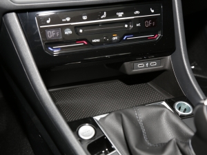 2022280TSI DSG׿Խ g