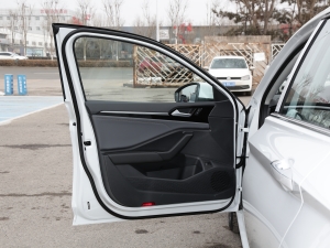 2022280TSI DSG׿Խ {λ܇T