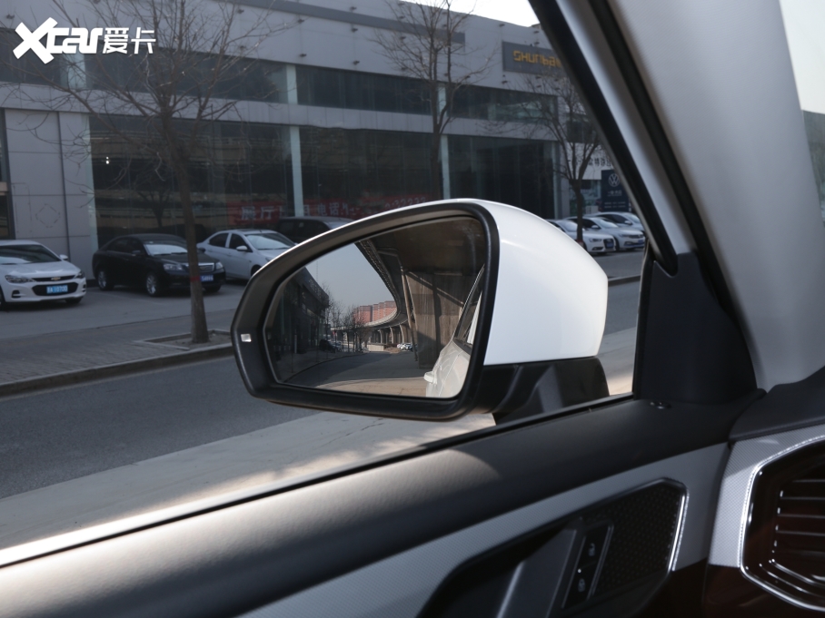 2022̽ 330TSI (q)A(lin)Plus