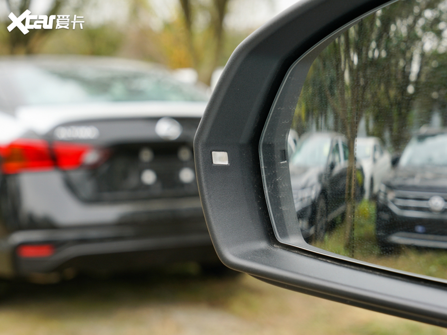 2022̽ 380TSI R-Line