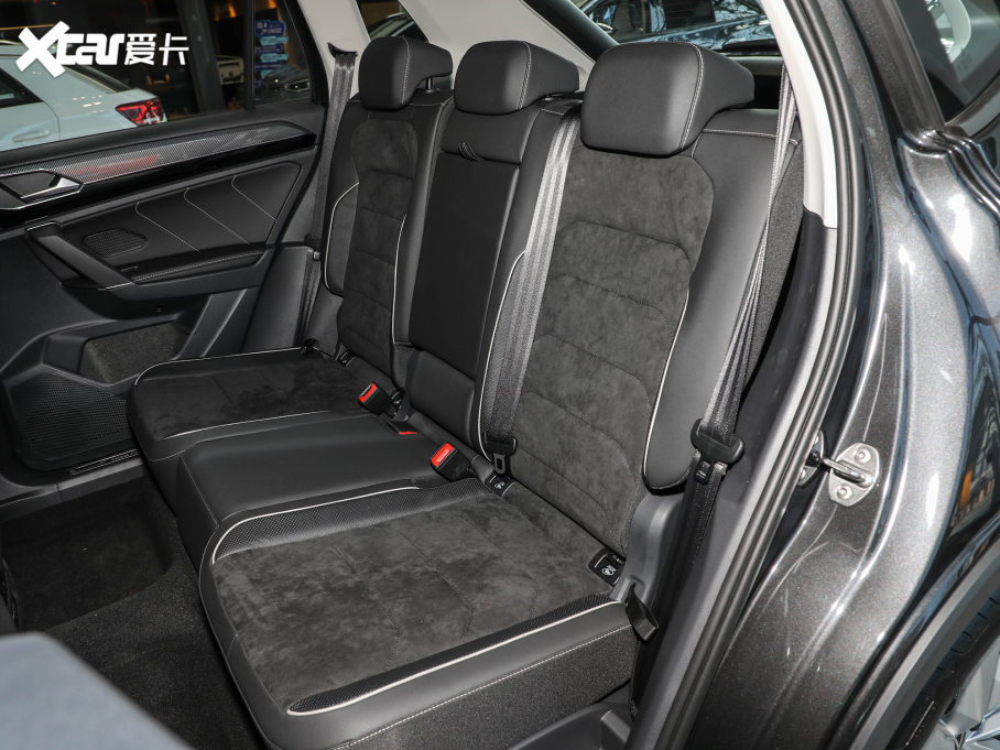 2022̽ 380TSI APro