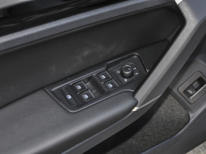 2022280TSI A {܇ƅ^	