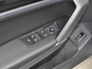 2022330TSI (q)A(lin) {܇ƅ^(q)	