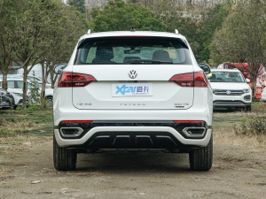 2022380TSI (q)R-Line(lin) 	