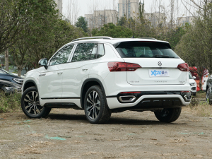 2022380TSI (q)R-Line(lin) 45