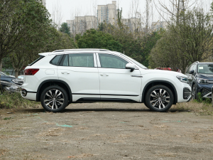 2022380TSI (q)R-Line(lin) (c)ң