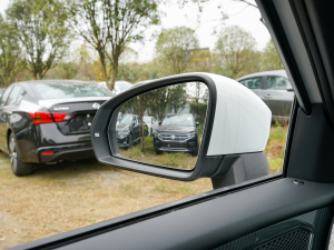 2022380TSI (q)R-Line(lin) (x)(ji)^