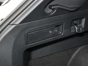 2022380TSI R-Line g