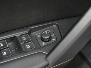 2022380TSI R-Line п؅^