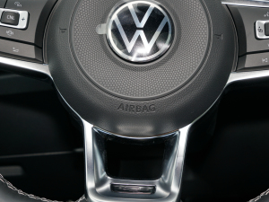 2022380TSI R-Line п؅^