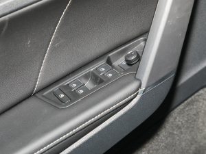 2022380TSI APro п؅^