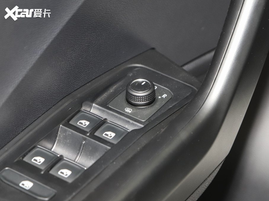 2022T-ROC̽ 280TSI DSG򌾫ӢPLUS