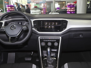 2022280TSI DSG(q)ӢPLUS п_