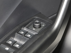 2022280TSI DSG򌾫ӢPLUS п؅^