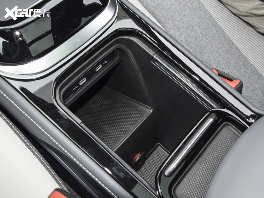 2022I(lng)D.4 CROZZ Lm(x)PURE+