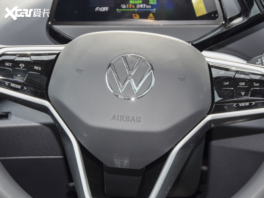 2022I(lng)D.4 CROZZ Lm(x)PURE+