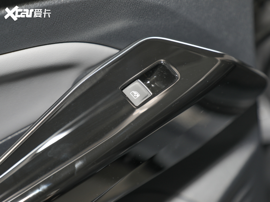 2022I(lng)D.4 CROZZ PRIME