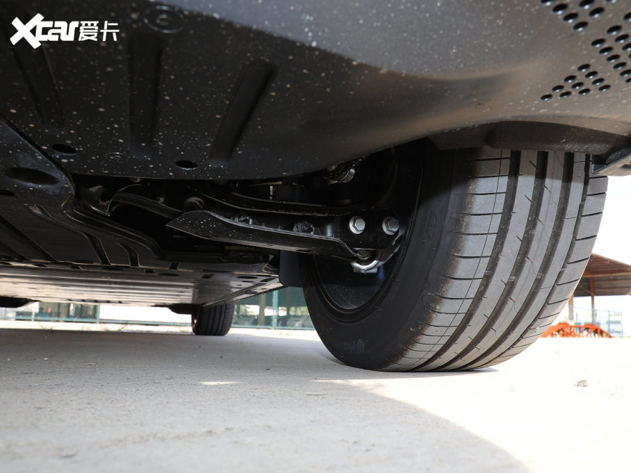 2022I(lng)D.6 CROZZ Lm(x)PURE+