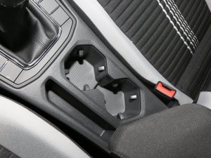 2023款200TSI 手动畅行版 前排杯架