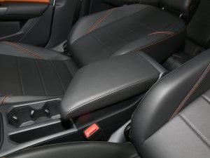 2023款200TSI DSG悦行PRO版 中央扶手箱