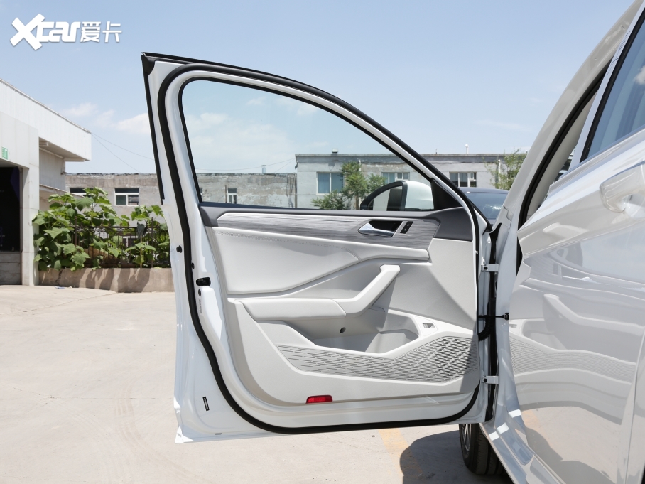 2023v 280TSI DSGԽPlus