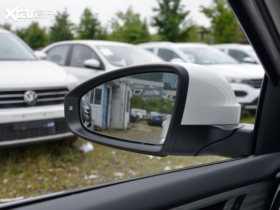 2023v 300TSI DSG׿Խ