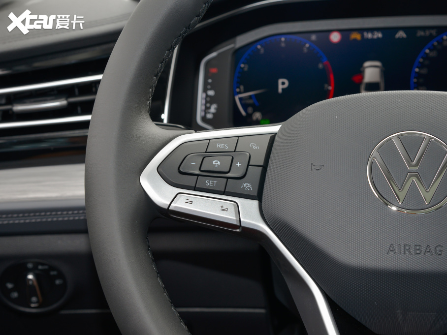 2023v 300TSI DSG׿Խ