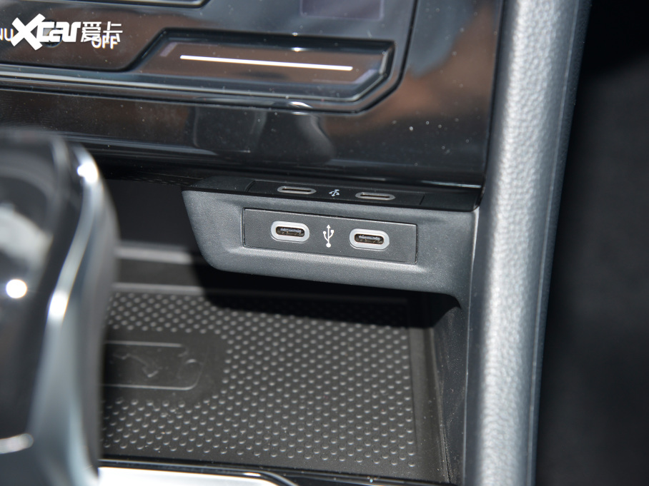 2023v 300TSI DSG׿Խ