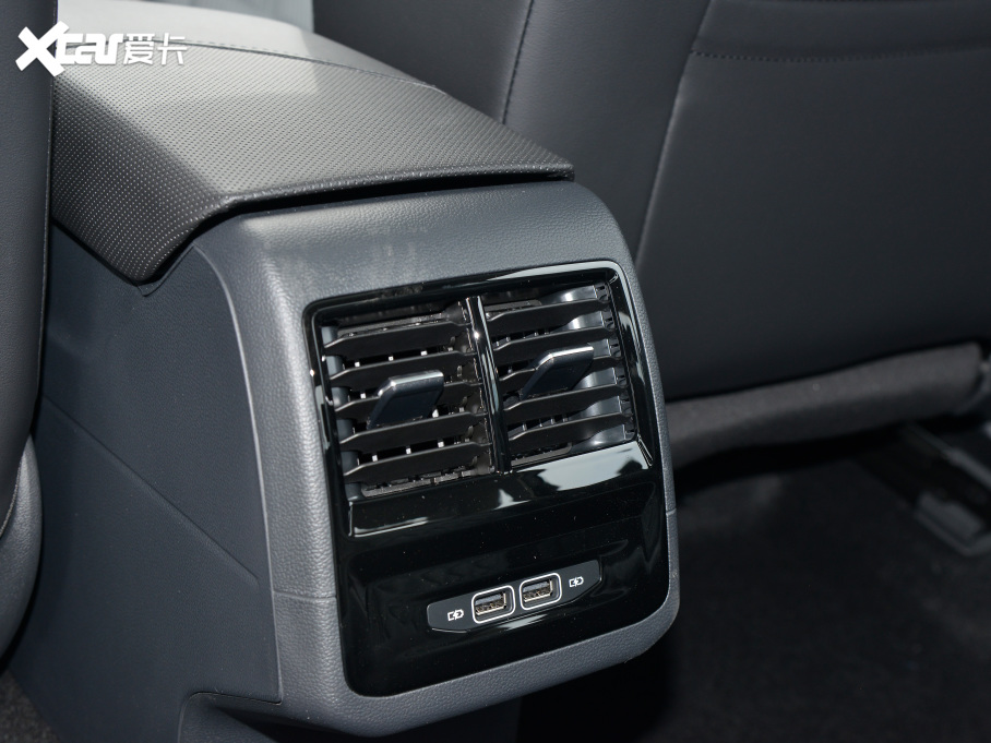 2023v 300TSI DSG׿Խ