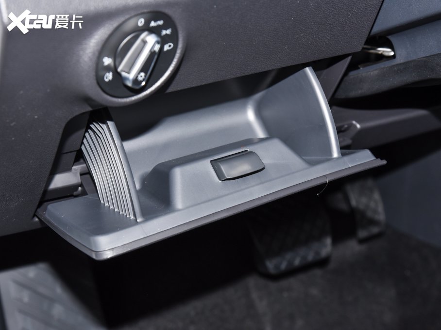 2023v 280TSI DSGԽLite