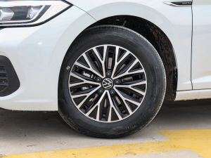 2023款200TSI DSG飞越版 轮圈