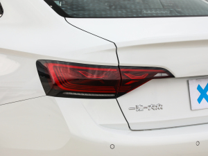 2023款200TSI DSG飞越版 尾灯