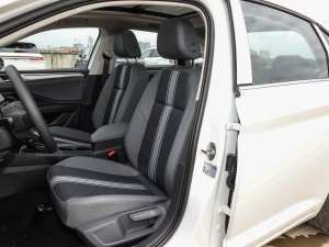 2023款200TSI DSG飞越版 主驾驶座椅