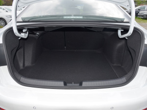 2023款300TSI DSG卓越版 行李厢空间