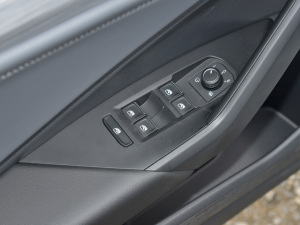 2023300TSI DSG׿Խ п؅^