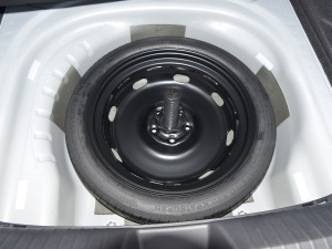 2023款300TSI DSG卓越版 备胎