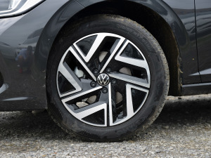 2023款200TSI DSG超越版 轮圈