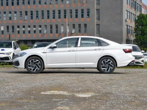 2023款280TSI DSG超越版 正侧（左）