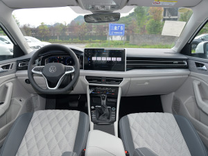 2023款280TSI DSG超越版 内饰全景
