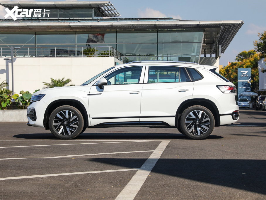 2023̽ 330TSI (q)R-Lineܰ