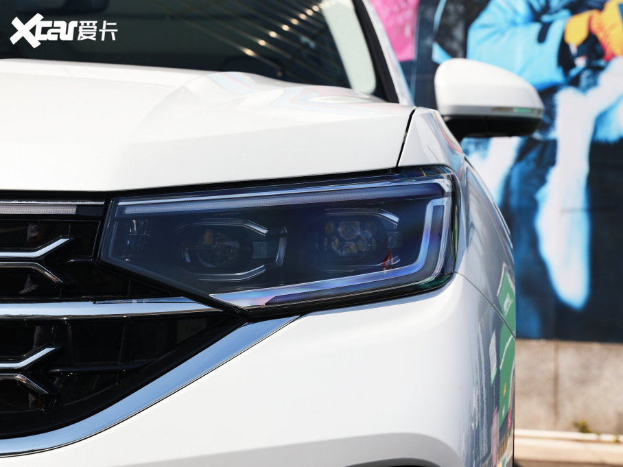 2023̽ 330TSI (q)R-Lineܰ