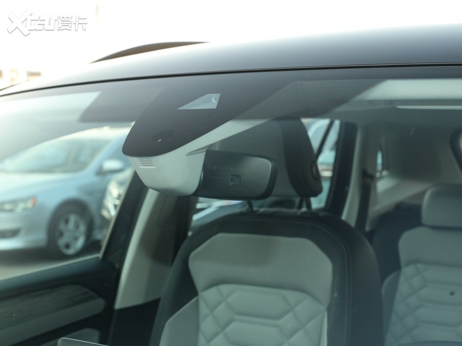 2023̽ Ŀ 380TSI R-Lineܰ